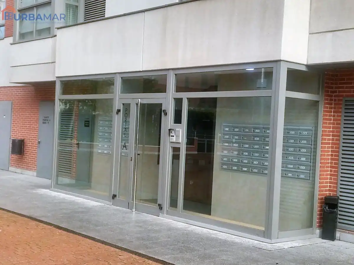 Außenansicht von Wohnung zur Miete in Madrid mit Klimaanlage, Heizung und Möbliert