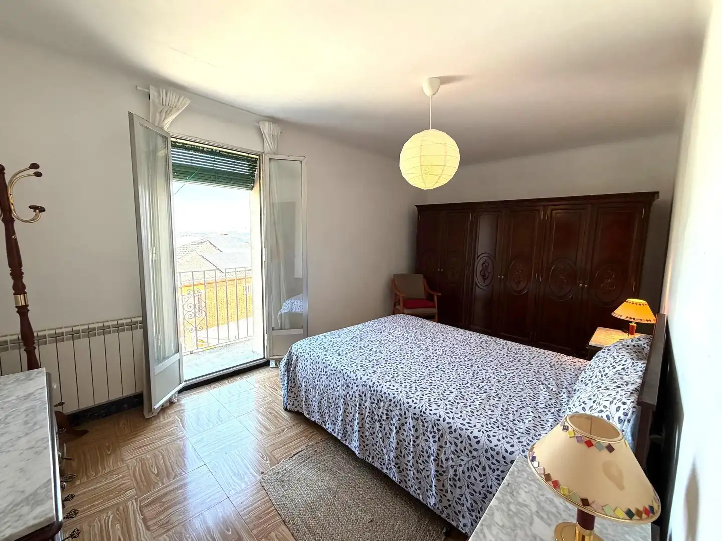 Dormitori de Casa o xalet en venda en Argençola amb Calefacció, Traster i Moblat