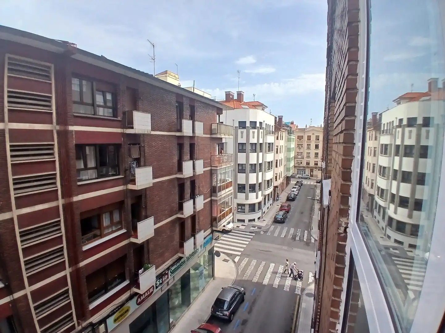 Vista exterior de Piso de alquiler en Gijón  con Calefacción, Parquet y Amueblado