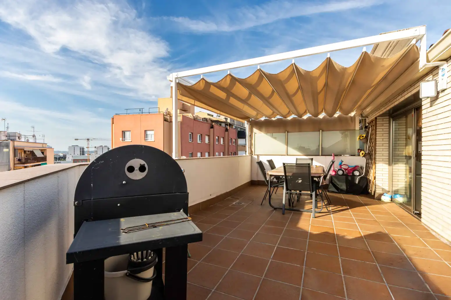Terraza de Piso en venta en Nord-est