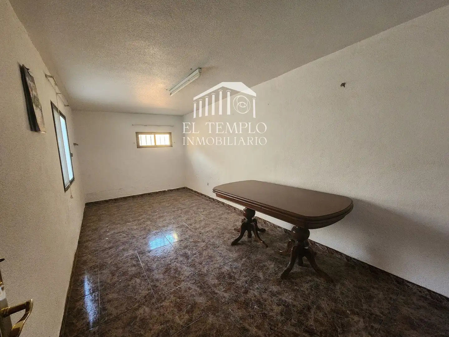 Casa adosada en venda en Onil amb Aire condicionat