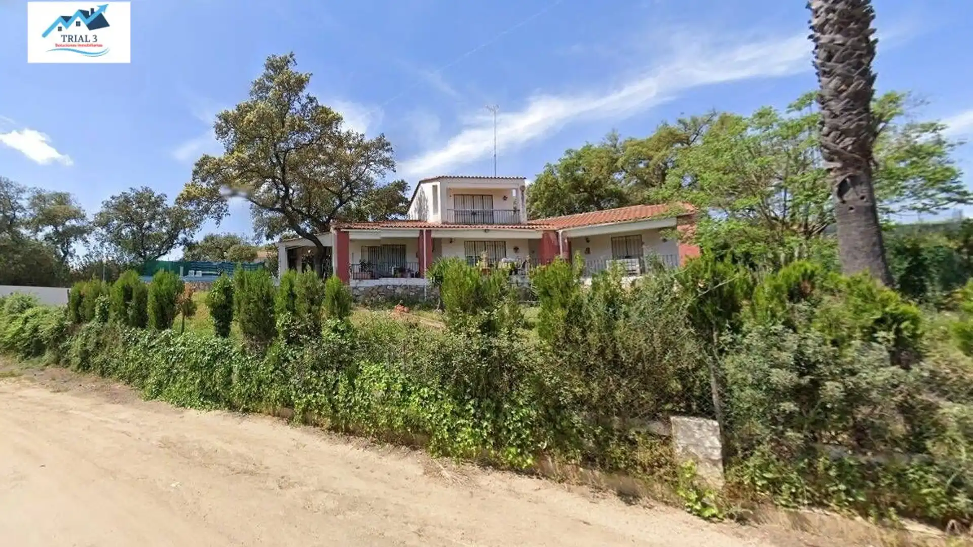 Vista exterior de Casa o chalet en venta en Guillena con Piscina comunitaria