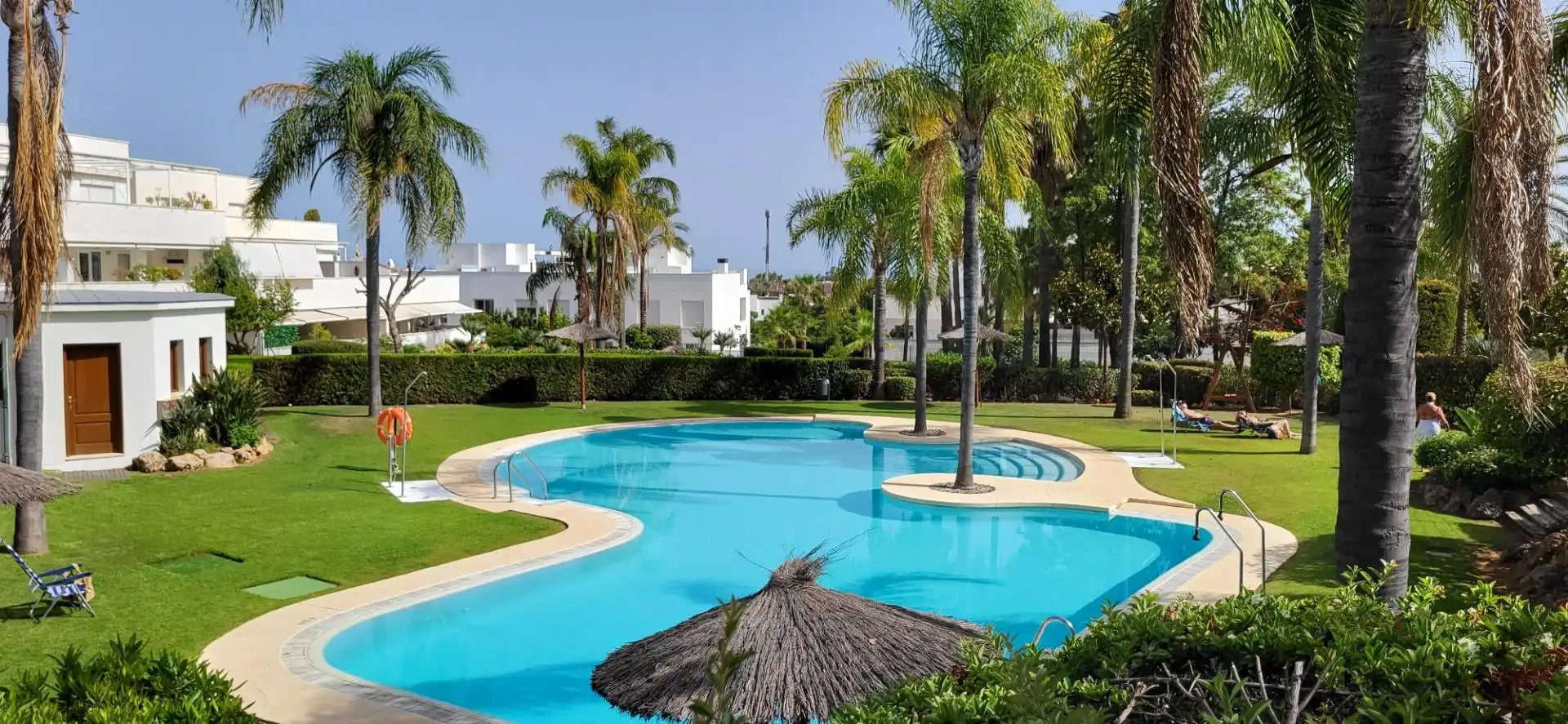 Piscina de Apartament de lloguer en Marbella amb Jardí privat, Terrassa i Moblat