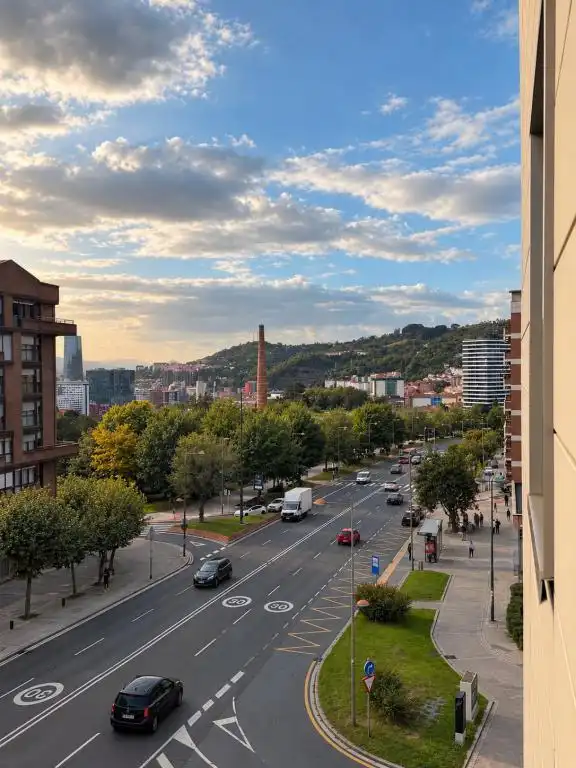 Vista exterior de Pis en venda en Bilbao 