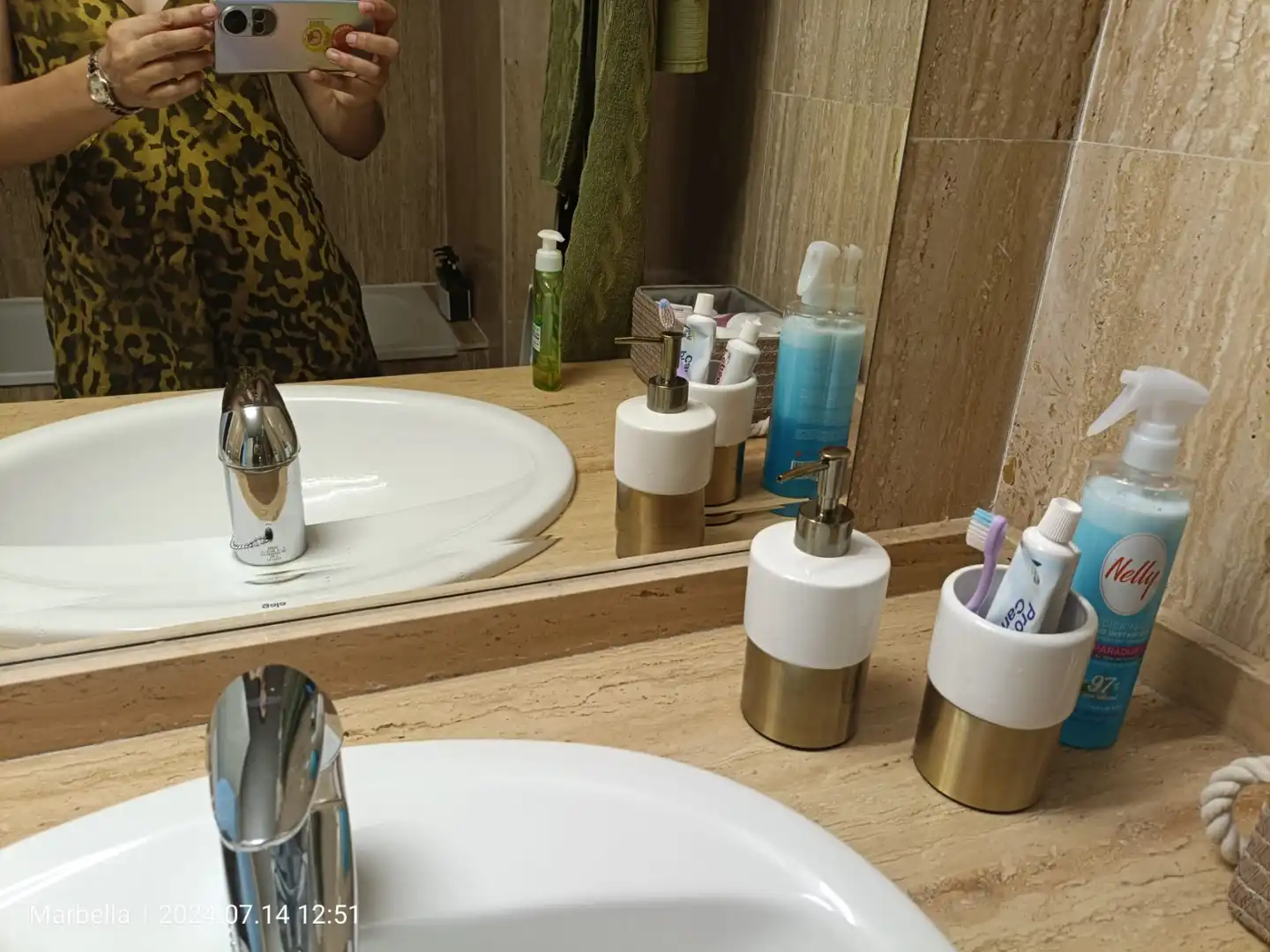 Bathroom of Apartments for rent in Marbella  with Air Conditioner, Heating and Private garden