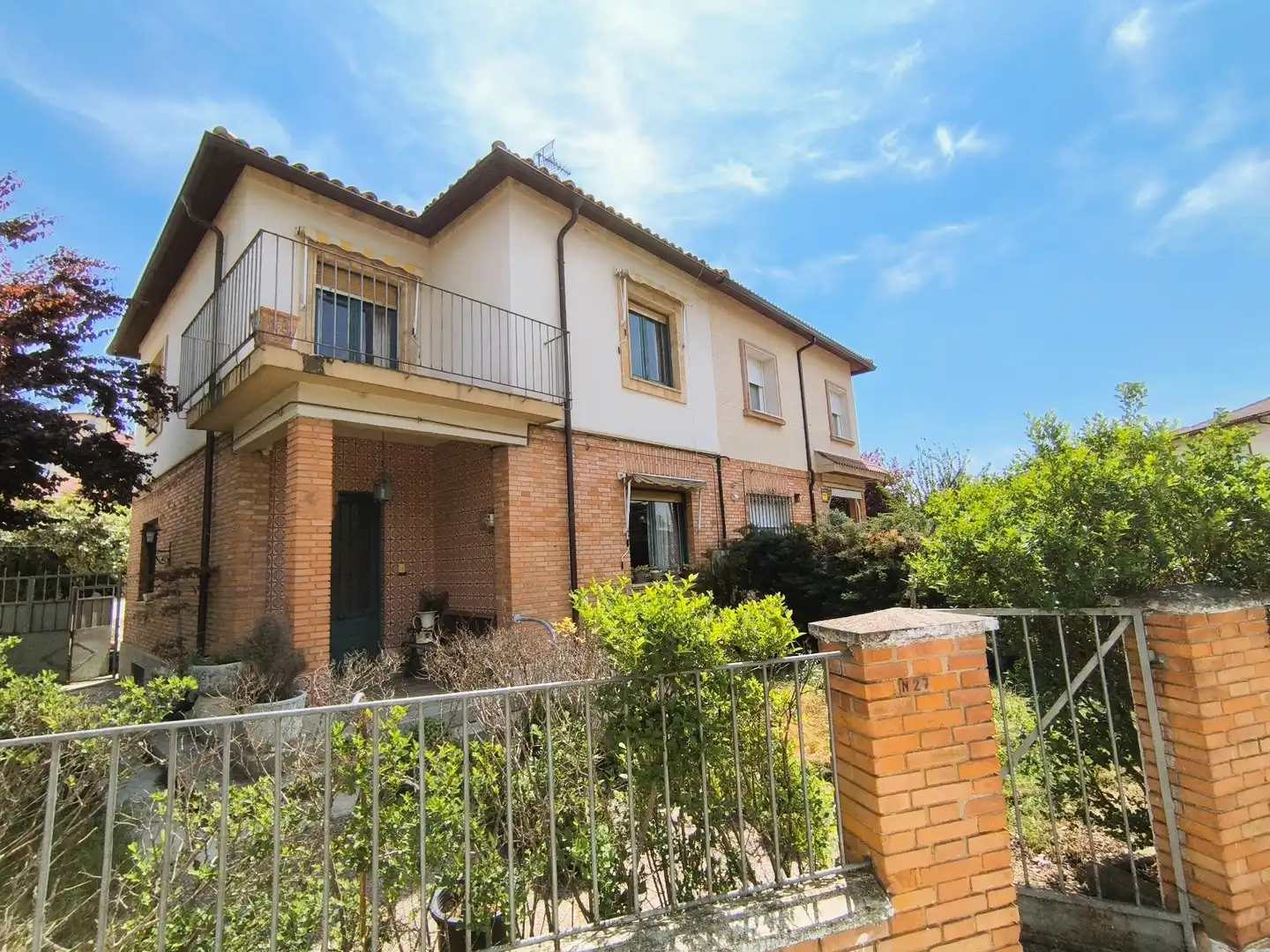 Vista exterior de Casa o xalet en venda en Palencia amb Calefacció, Jardí privat i Parquet