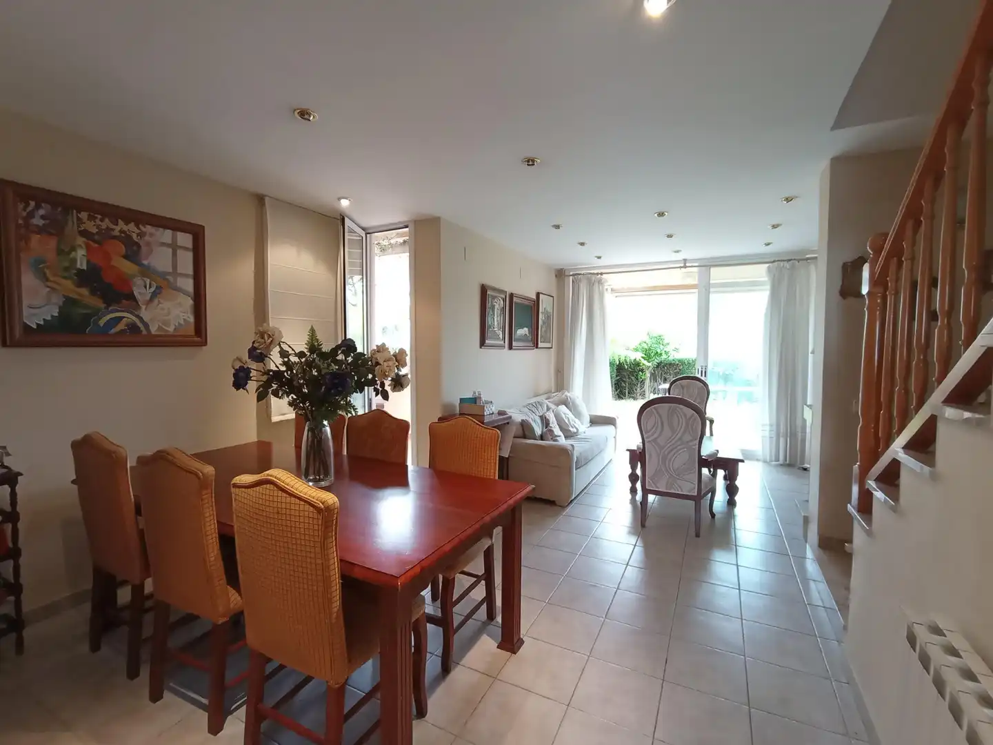 Esszimmer von Einfamilien-Reihenhaus zum Verkauf in  Tarragona Capital mit Klimaanlage, Heizung und Privatgarten