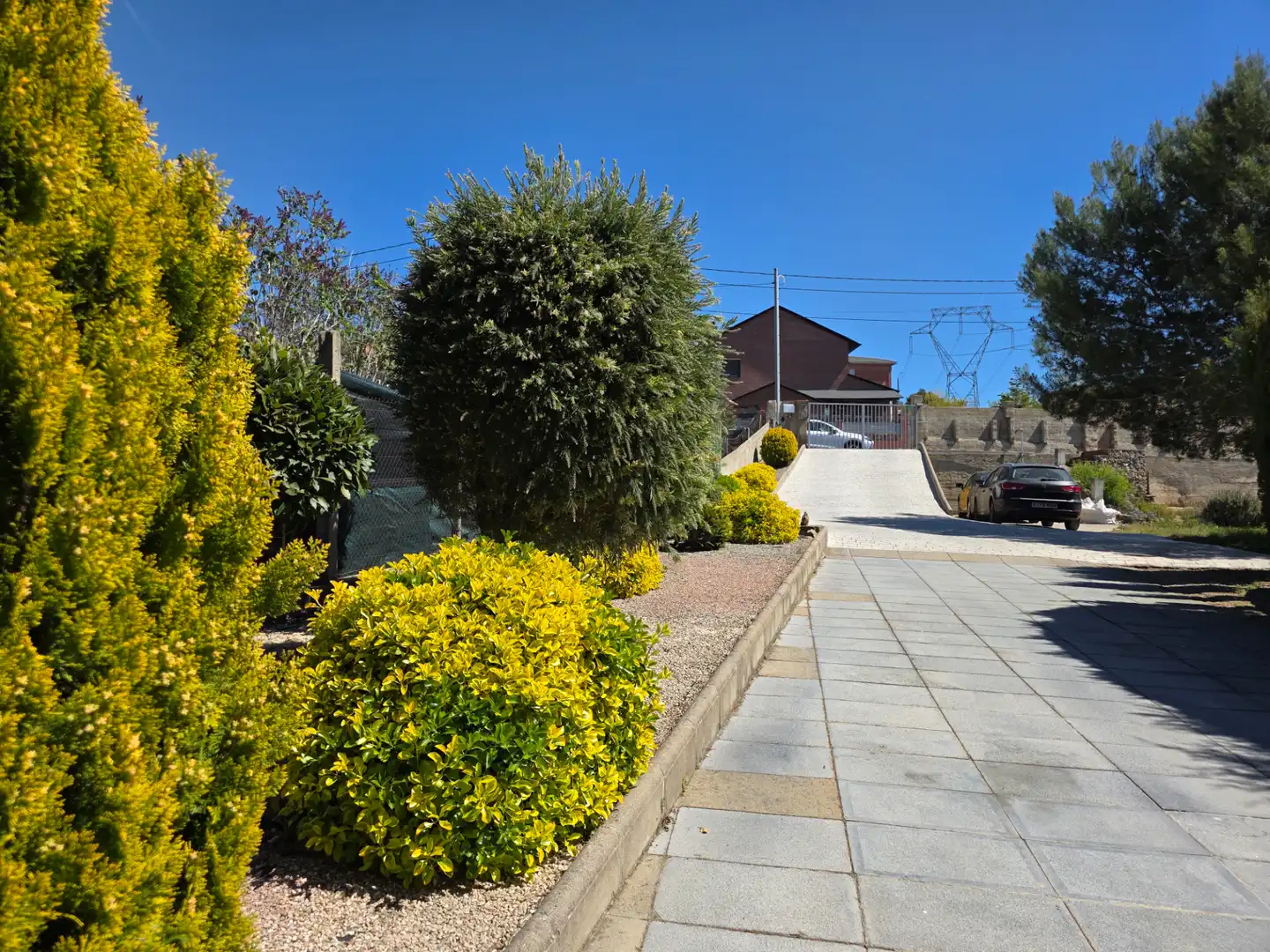Vista exterior de Casa o xalet en venda en Vallirana amb Aire condicionat, Calefacció i Jardí privat