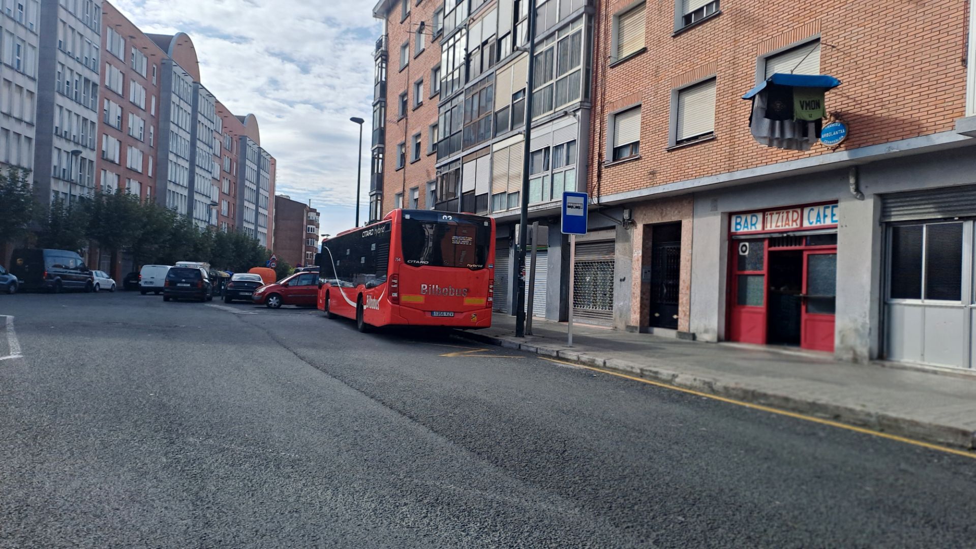 Vista exterior de Pis en venda en Bilbao  amb Calefacció, Moblat i Forn