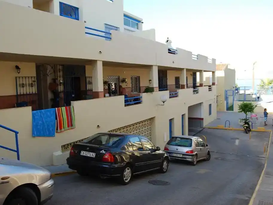 Vista exterior de Apartament de lloguer en Algeciras amb Piscina