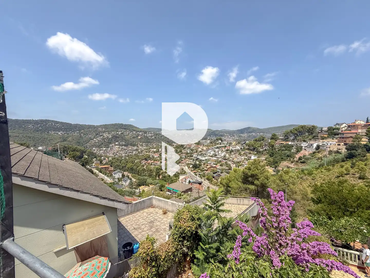 Vista exterior de Casa o chalet en venta en Vallirana con Calefacción, Jardín privado y Terraza