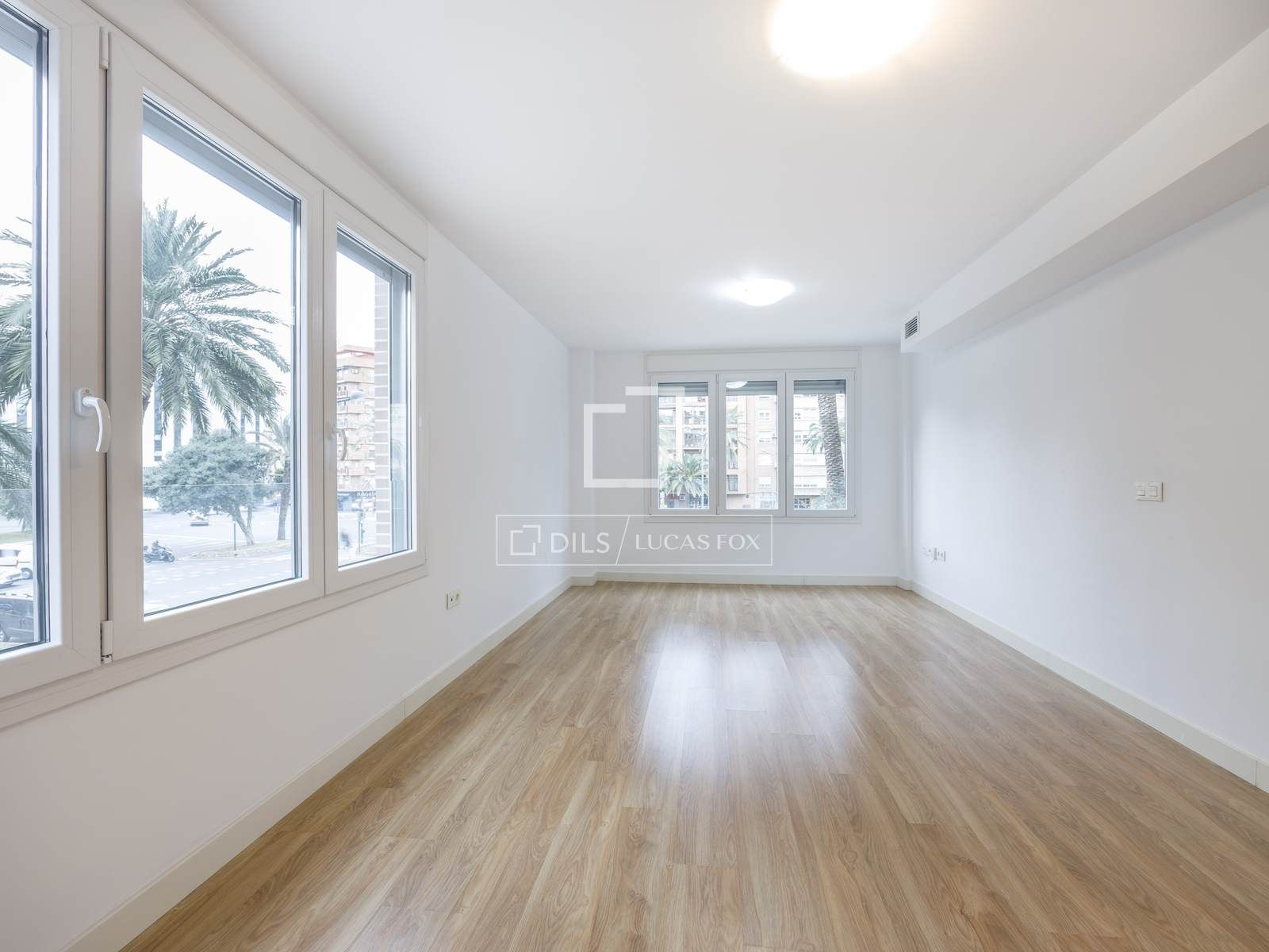 Bedroom of Flat to rent in  Valencia Capital  with Air Conditioner, Heating and Storage room