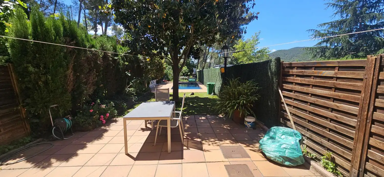 Jardí de Casa o xalet en venda en Corbera de Llobregat amb Aire condicionat, Calefacció i Jardí privat