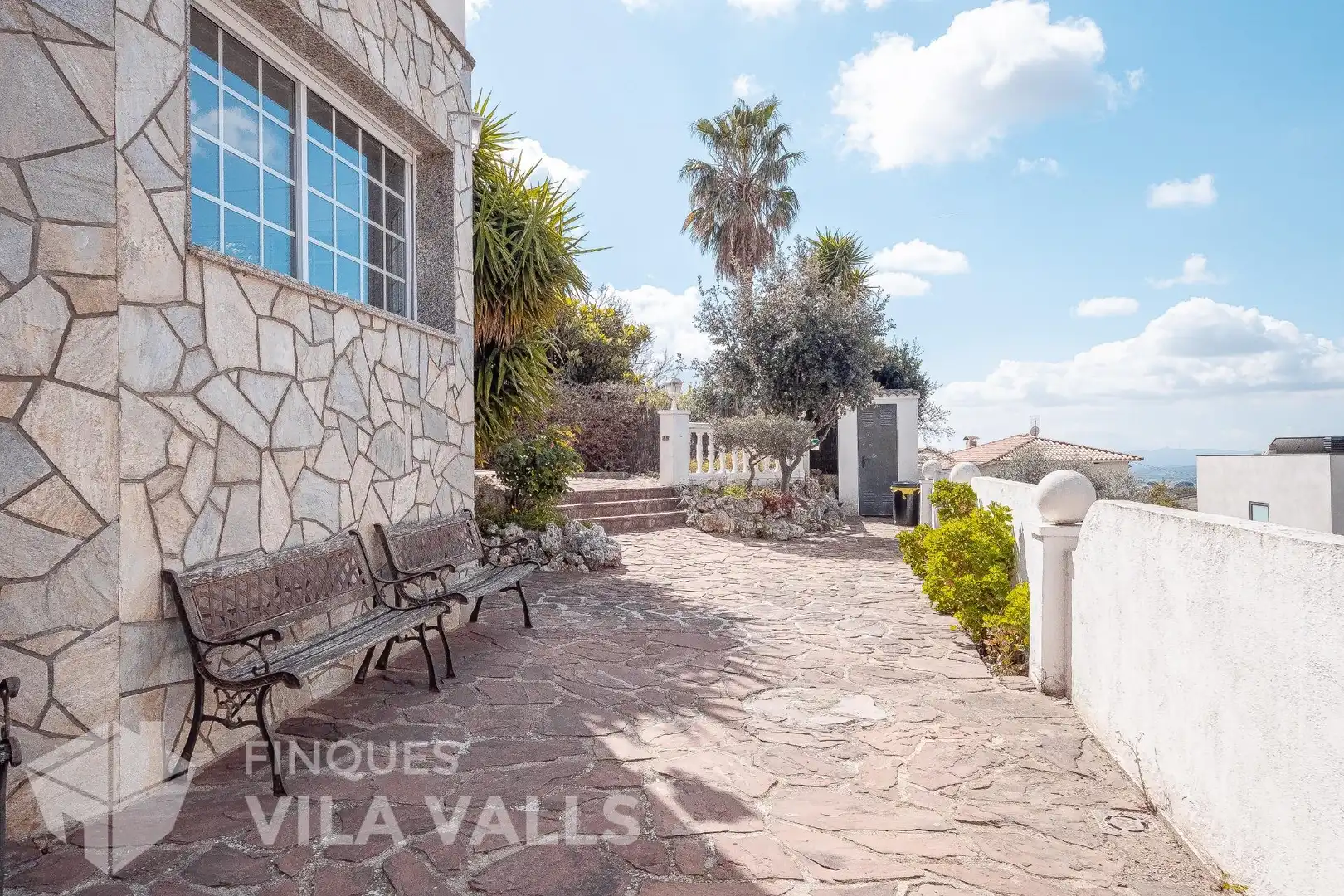 Vista exterior de Casa o xalet en venda en Caldes de Montbui amb Calefacció, Jardí privat i Terrassa