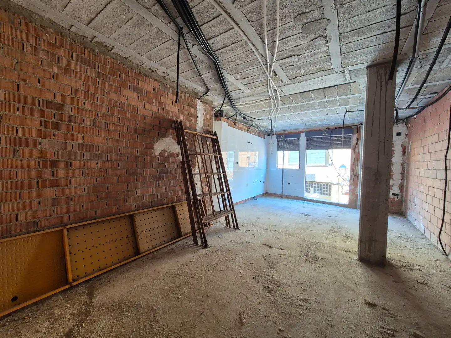Mixed residential with lift for sale in Carrer Cervantes, imagen 2