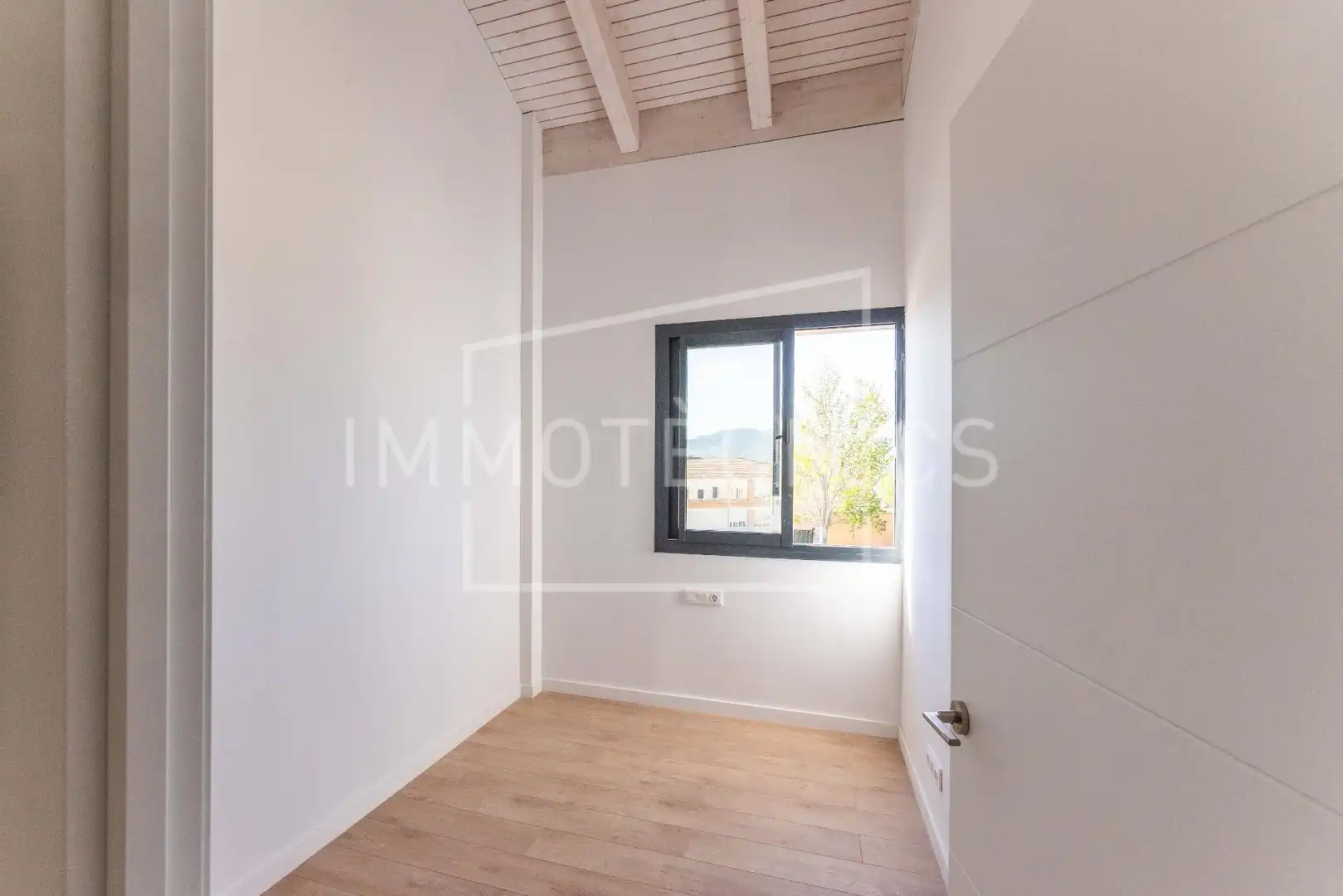 Adosado con jardín en venta en Carrer TURO DE L'HOME, imagen 30