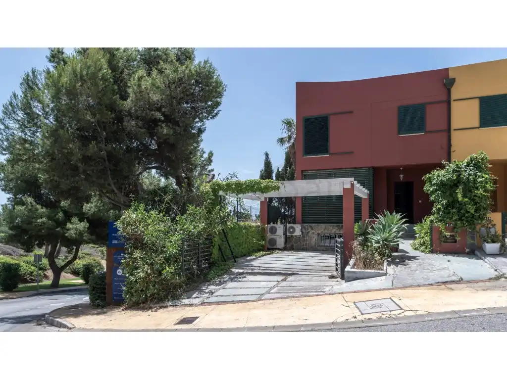 Außenansicht von Einfamilien-Reihenhaus zur Miete in Benalmádena