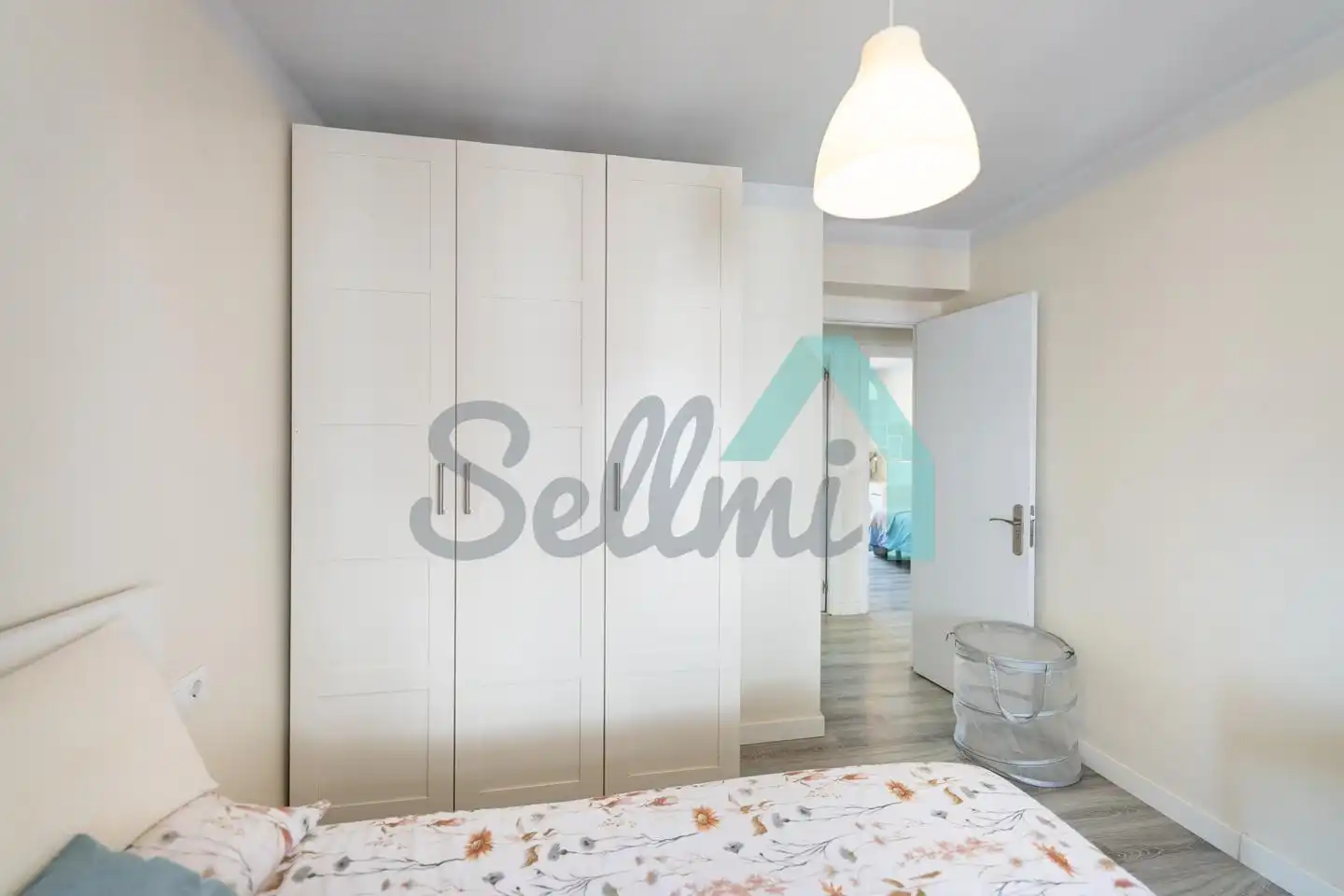 Habitación de Piso para compartir en Oviedo  con Calefacción y Amueblado