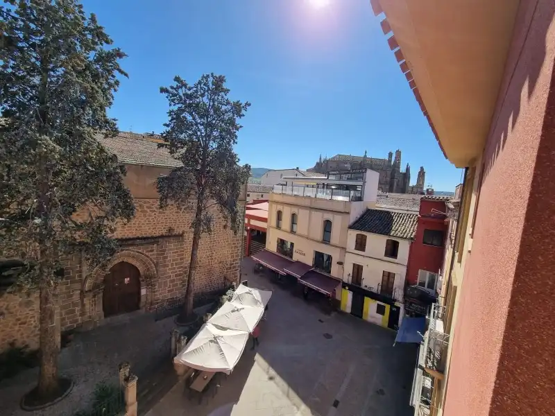 Vista exterior de Pis en venda en Plasencia amb Aire condicionat, Calefacció i Jardí privat