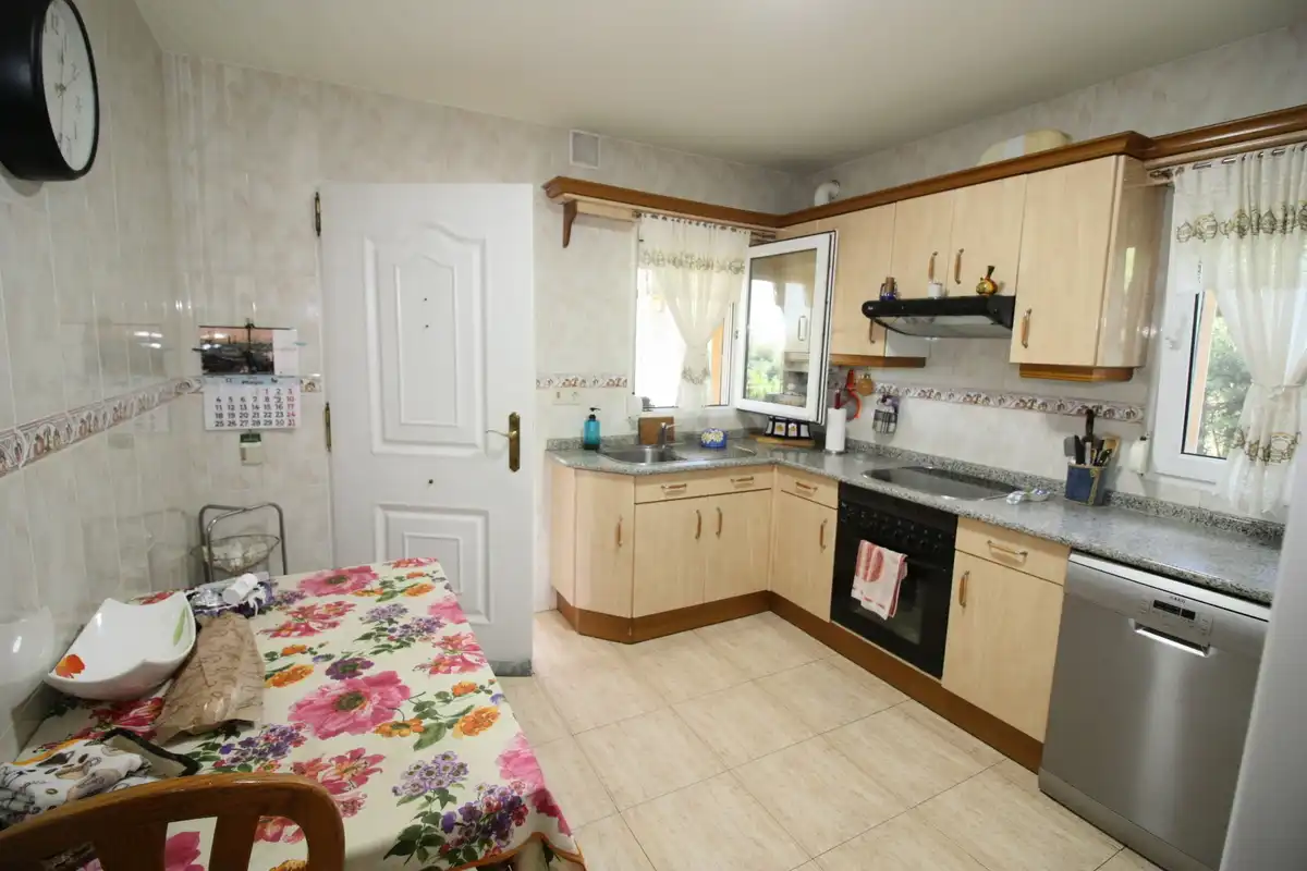 Cocina de Casa o chalet en venta en Mombeltrán con Calefacción, Jardín privado y Terraza