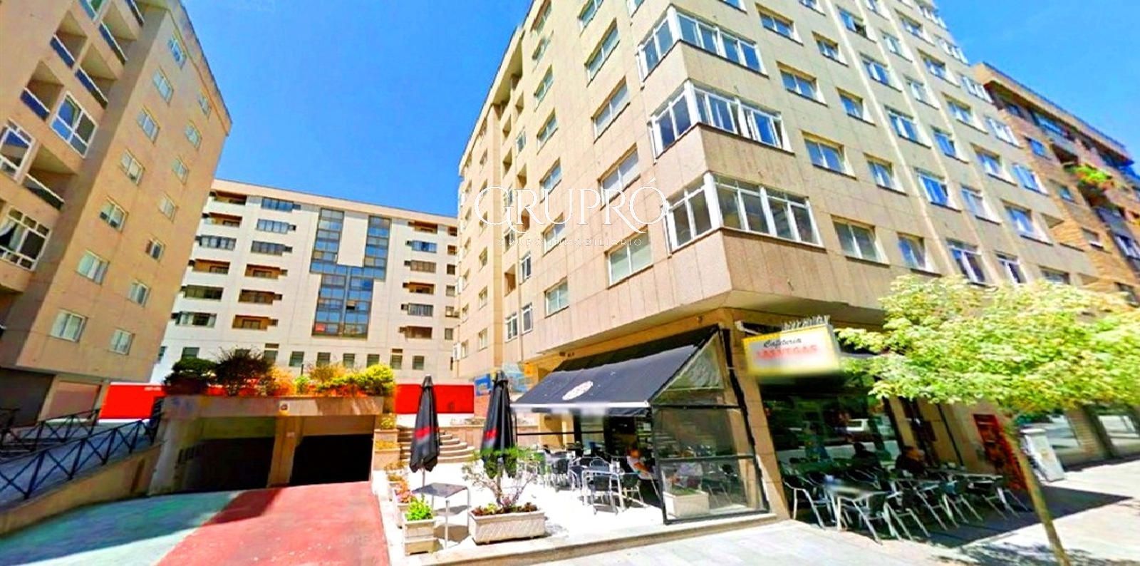 Garage to rent in Zamroa, O Castro