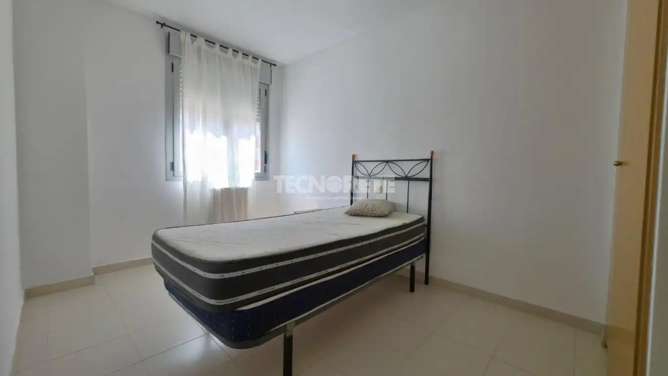 Habitación de Piso en venta en Guadalajara con Calefacción y Jardín privado