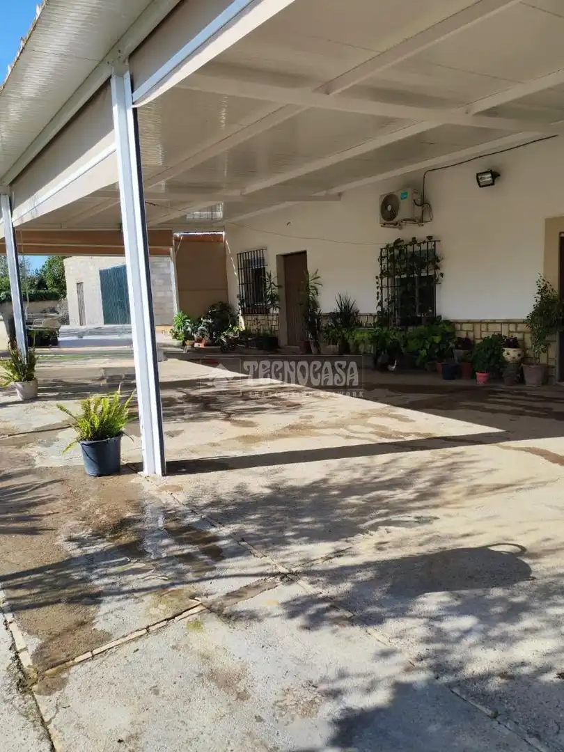 Vista exterior de Finca rústica en venta en Marchena con Aire acondicionado