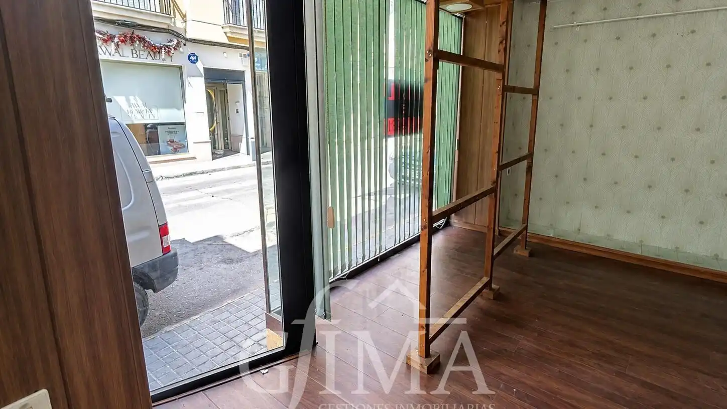 Local comercial de lloguer a Calle de Alfonso XII, imagen 5