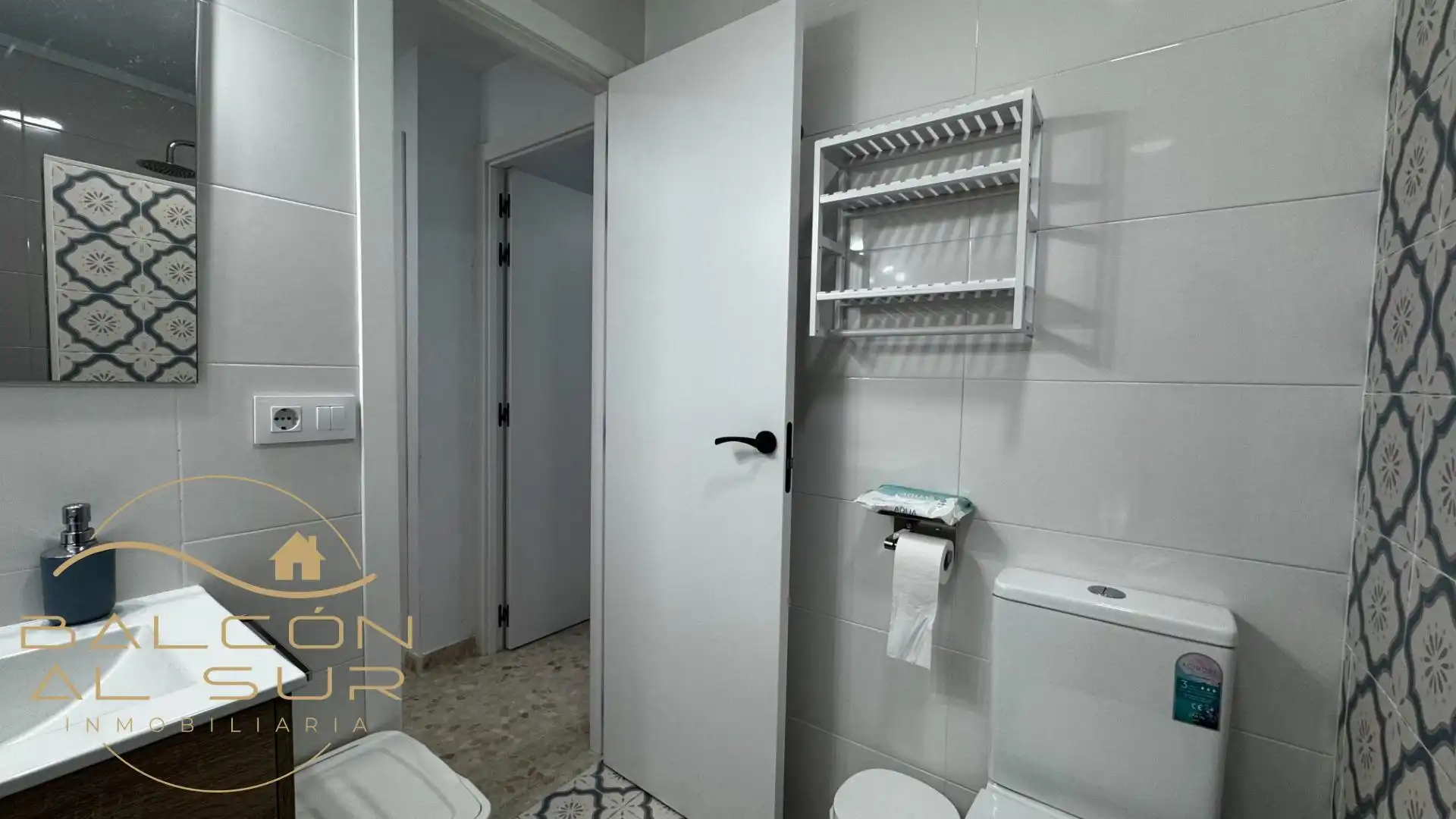Bathroom of Flat for sale in Rota  with Storage room and Balcony