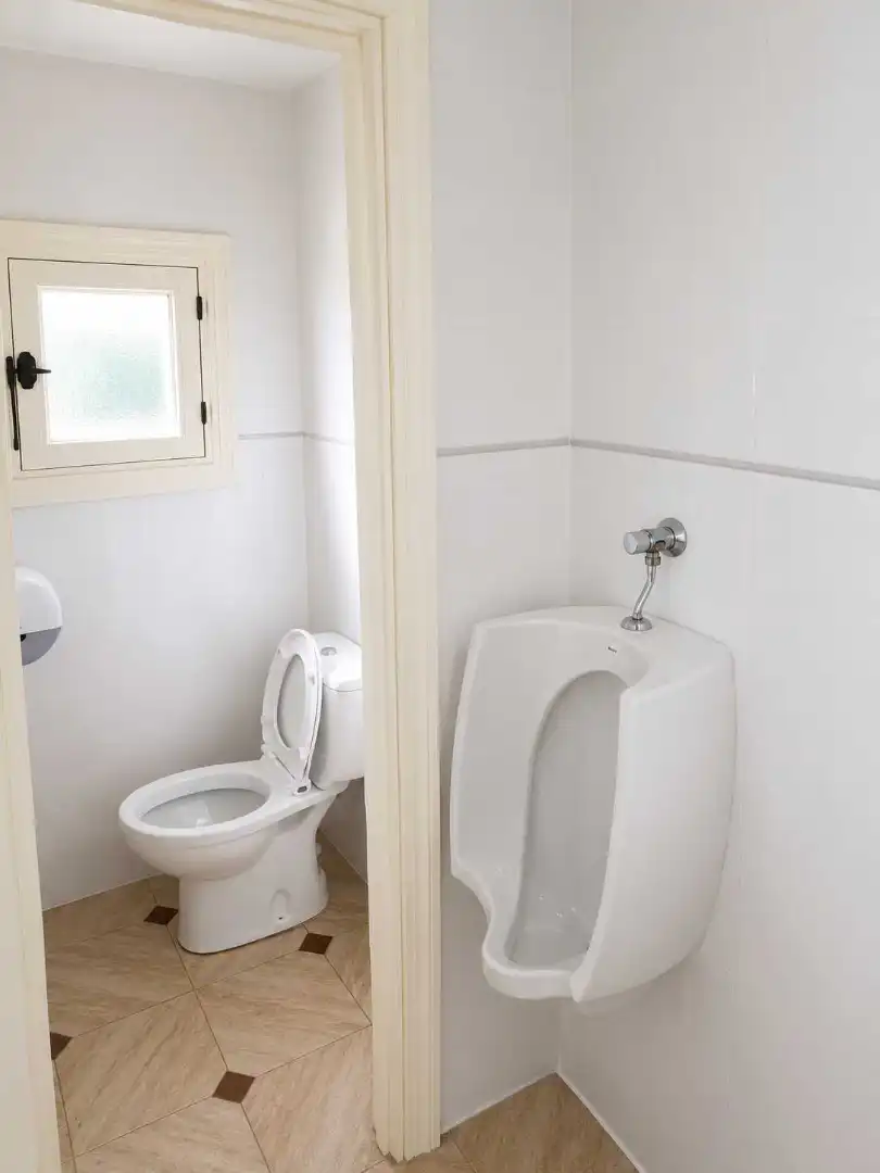 Badezimmer von Geschaftsraum zur Miete in Santa María de Cayón, Cantabria