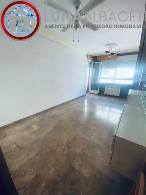Dormitori de Apartament en venda en Albacete amb Calefacció, Terrassa i Traster