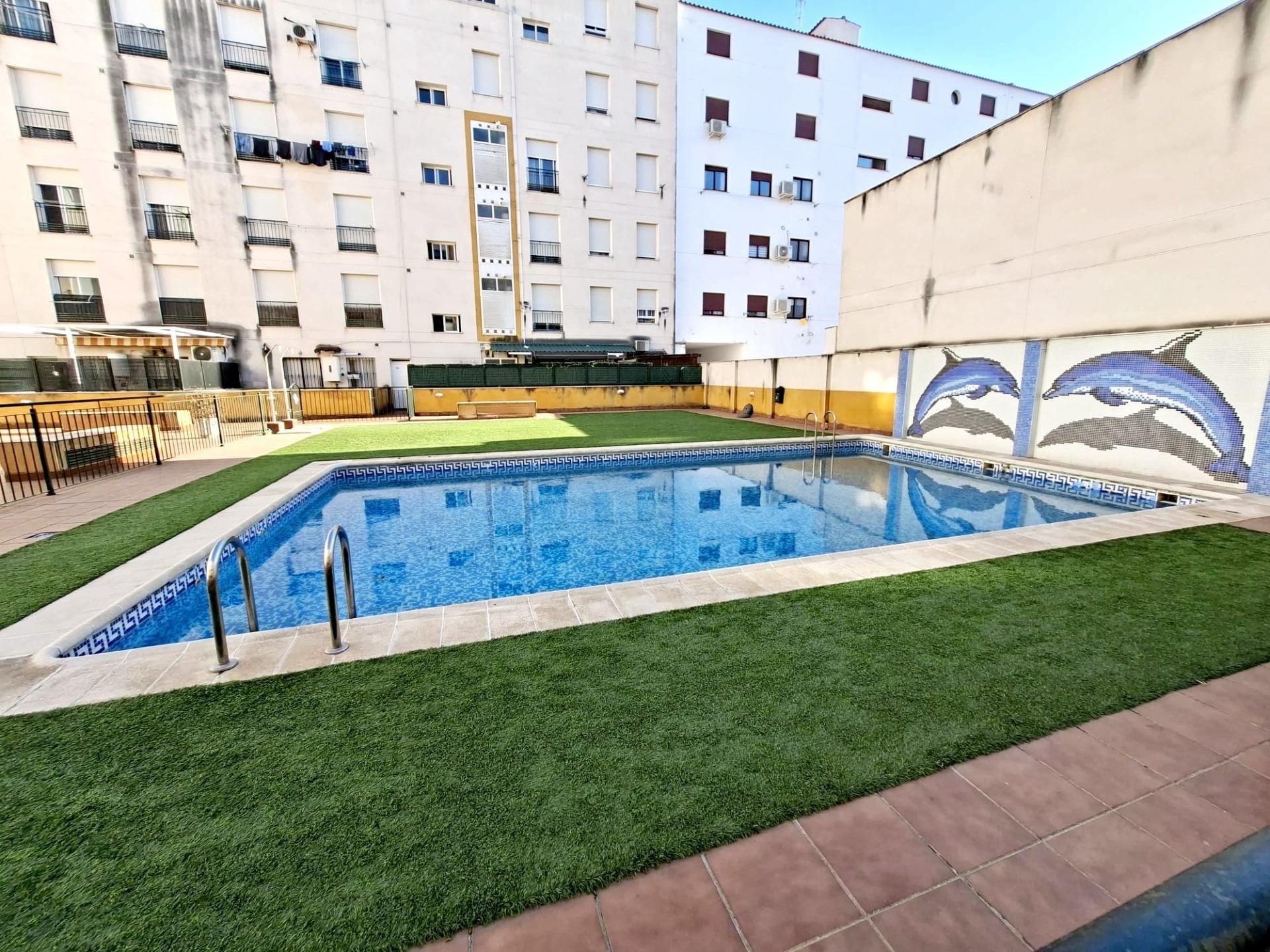Swimming pool of Apartment for sale in Badajoz Capital  with Air Conditioner, Heating and Community pool
