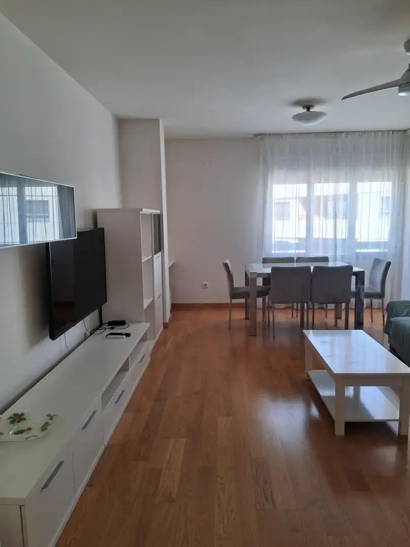 Sala de estar de Apartamento en venta en Albacete con Calefacción, Trastero y Balcón