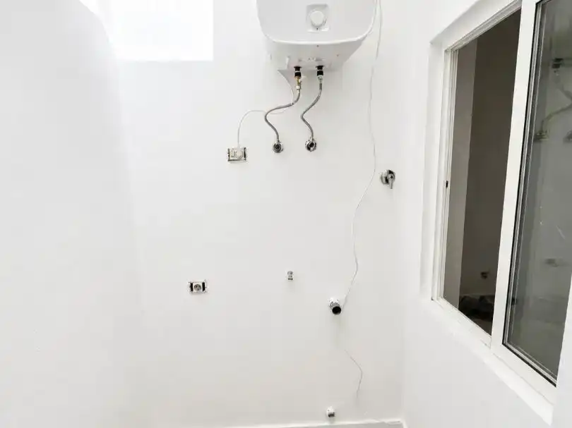 Baño de Piso en venta en Ingenio con Balcón
