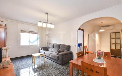 Exterior view of Flat for sale in  Barcelona Capital  with Air Conditioner, Heating and Balcony