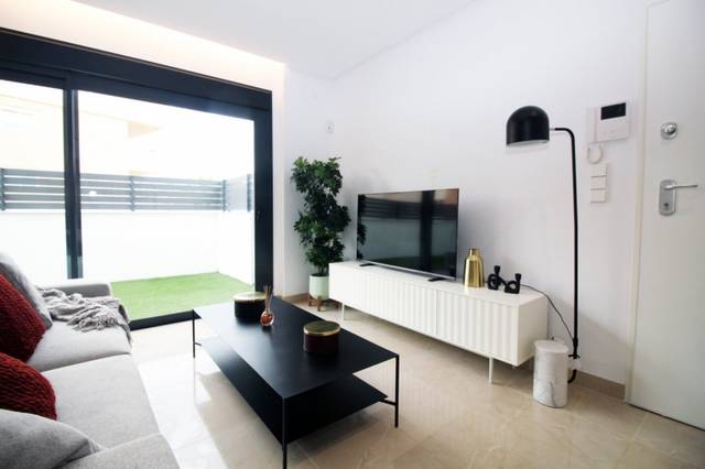 Casa adosada en Venta en Santa Pola - Calle Josefa Botella Samper en Panorama - Sierramar