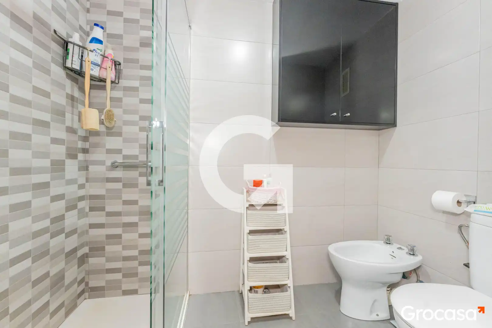 Bathroom of Flat for sale in Cornellà de Llobregat  with Air Conditioner, Heating and Balcony