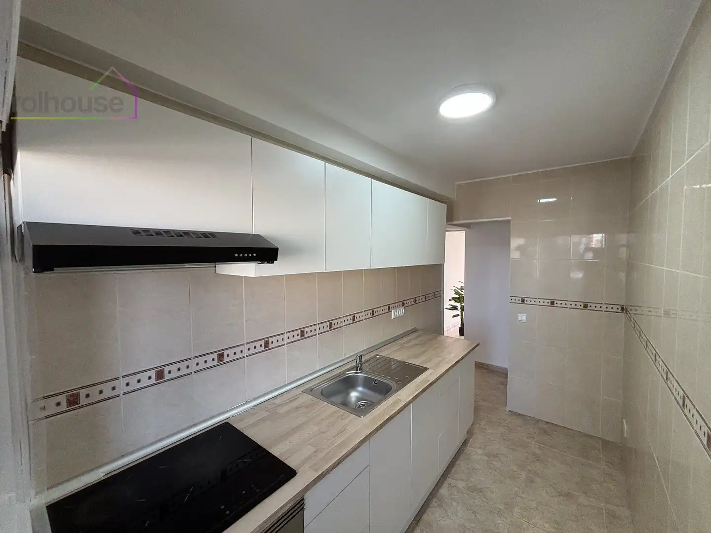 Cuina de Pis de lloguer en  Palma de Mallorca amb TV i Balcó