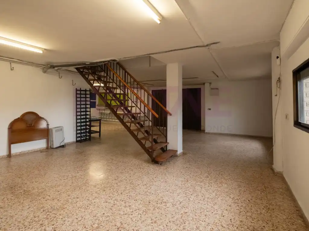 Houses for sale in Chiva  with Air Conditioner, Heating and Furnished