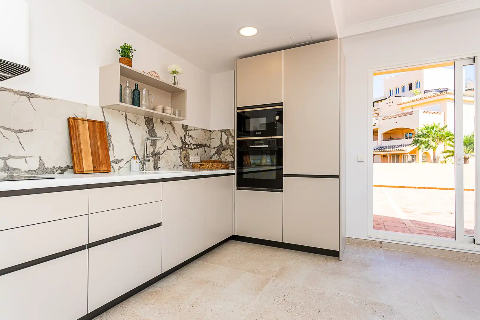 Cocina de Ático en venta en Marbella con Aire acondicionado, Terraza y Trastero