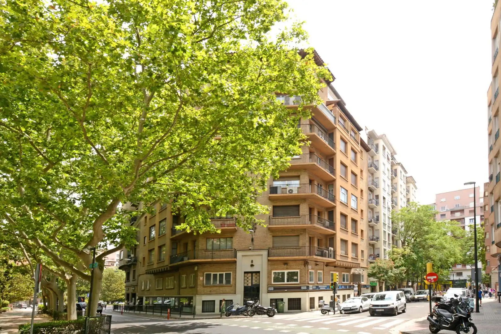 Vista exterior de Pis en venda en Zaragoza amb Calefacció, Terrassa i Balcó