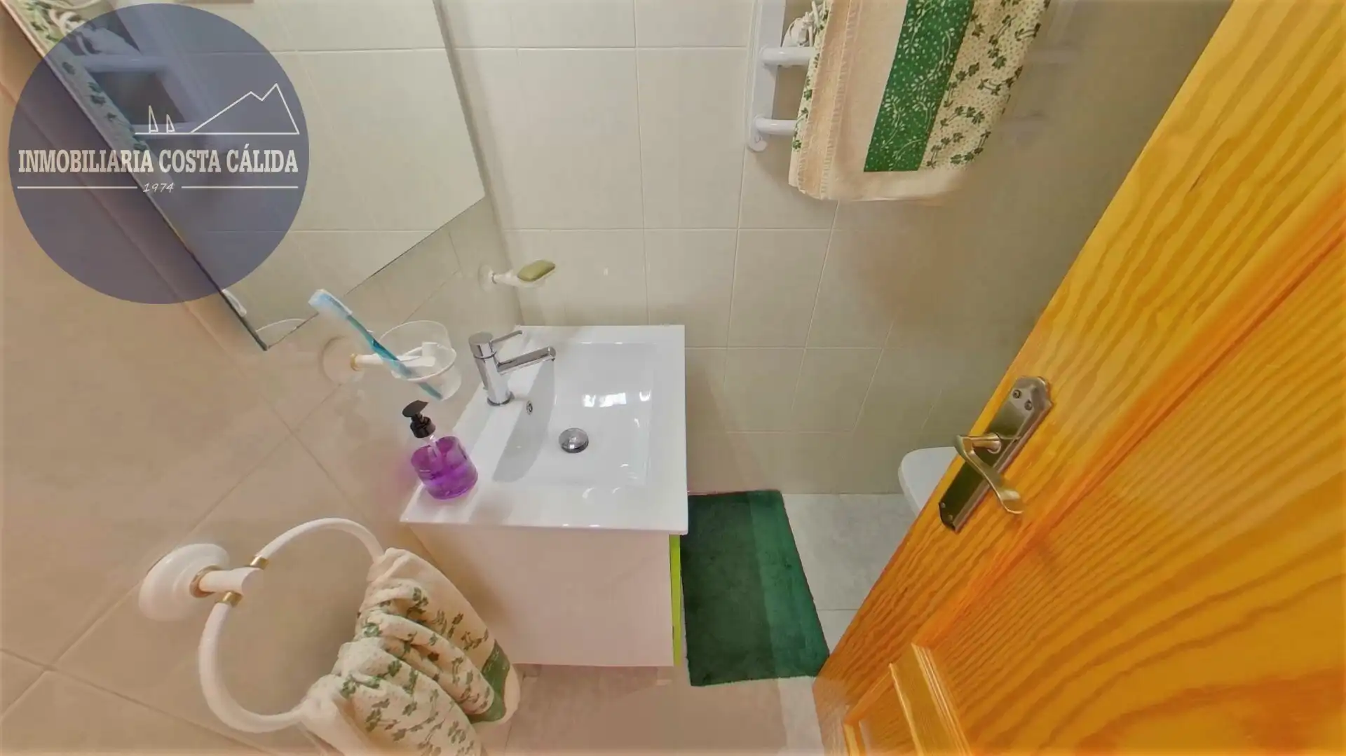 Baño de Dúplex en venta en Águilas con Aire acondicionado, Calefacción y Jardín privado