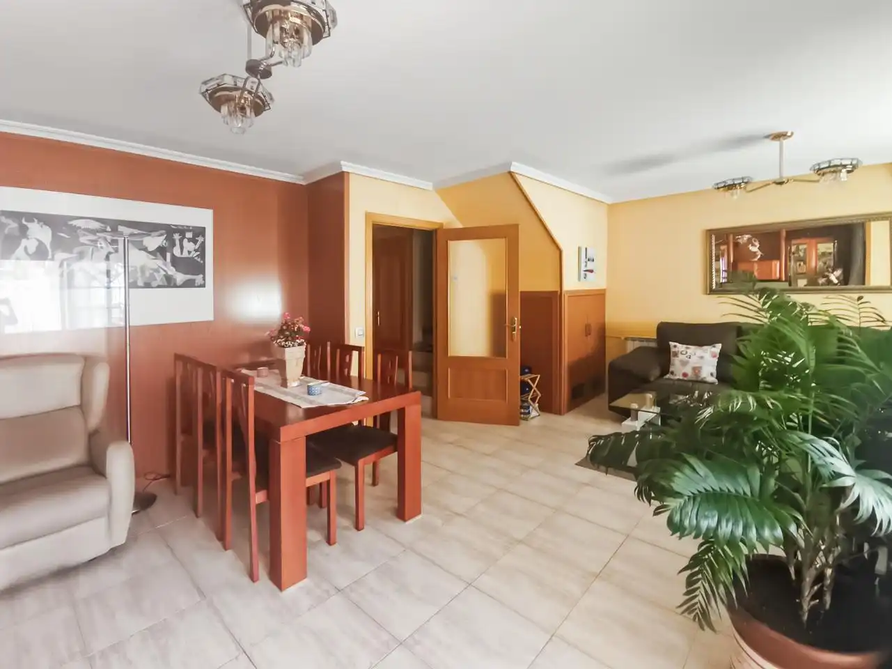 Sala de estar de Casa adosada en venta en Rivas-Vaciamadrid con Aire acondicionado, Calefacción y Jardín privado
