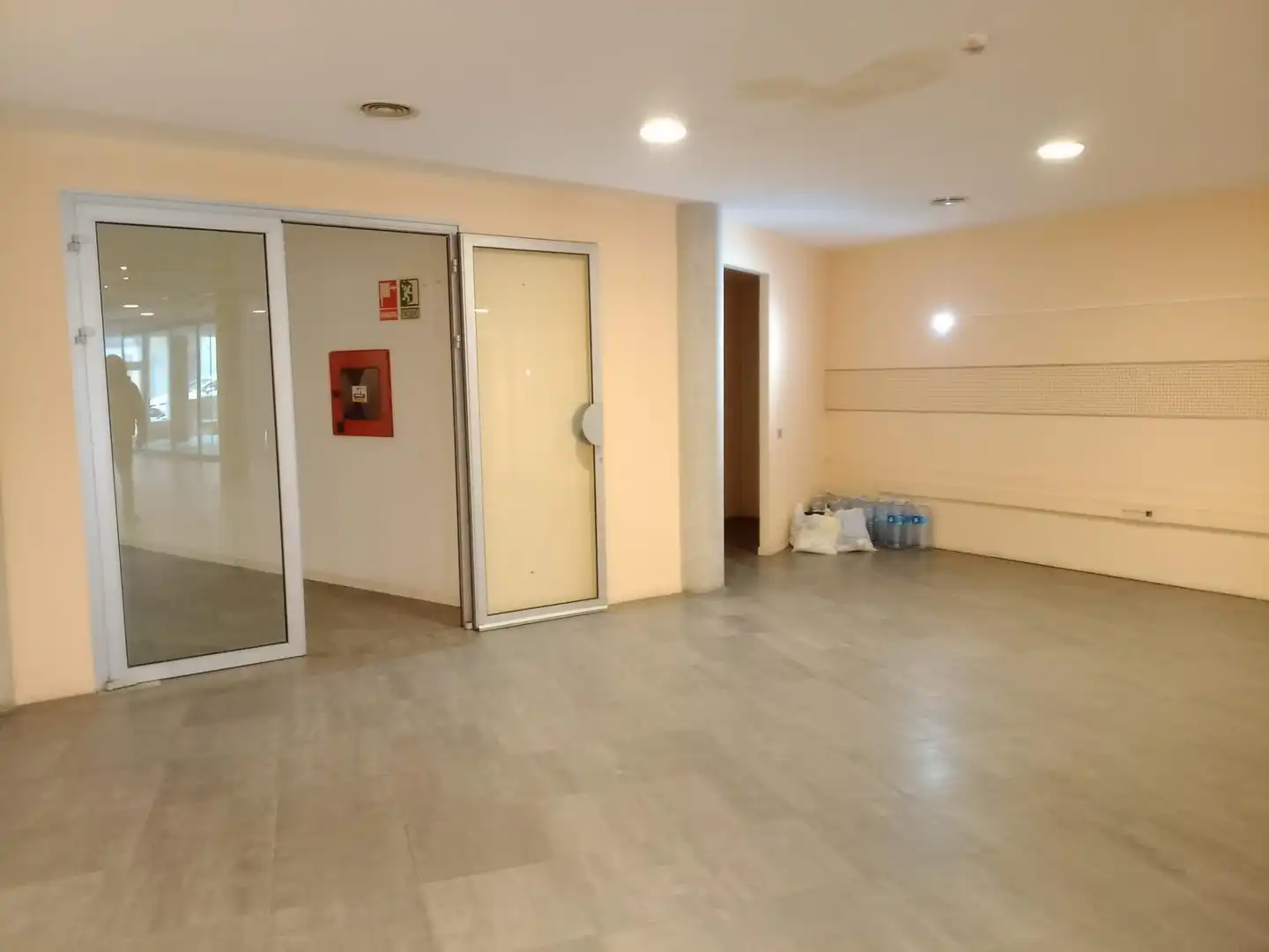 Local comercial de lloguer a Sant Julià, imagen 4