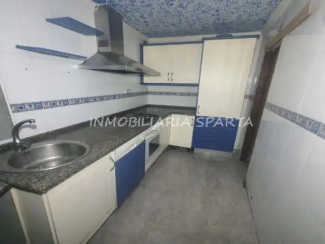 Cocina de Piso en venta en San Juan de Aznalfarache con Terraza