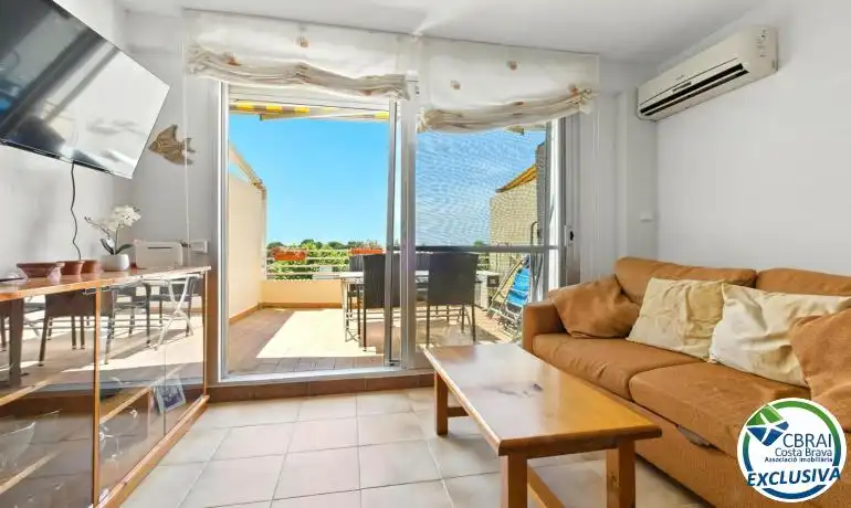 Terrassa de Àtic en venda en Empuriabrava amb Calefacció, Jardí privat i Moblat