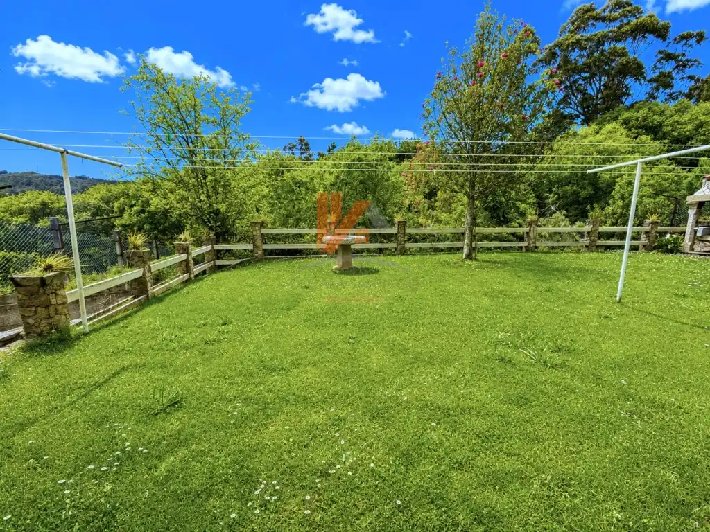 Casa o xalet en venda en Santiago de Compostela  amb Jardí privat, Moblat i Forn