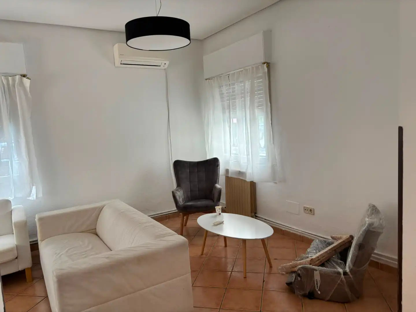 Sala d'estar de Casa o xalet de lloguer en Villaviciosa de Odón amb Aire condicionat, Calefacció i Jardí privat