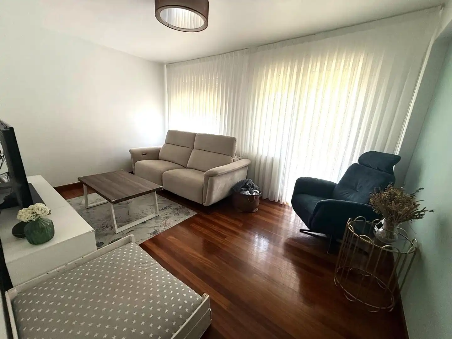 Living room of Flat for sale in Basauri   with Heating and Balcony
