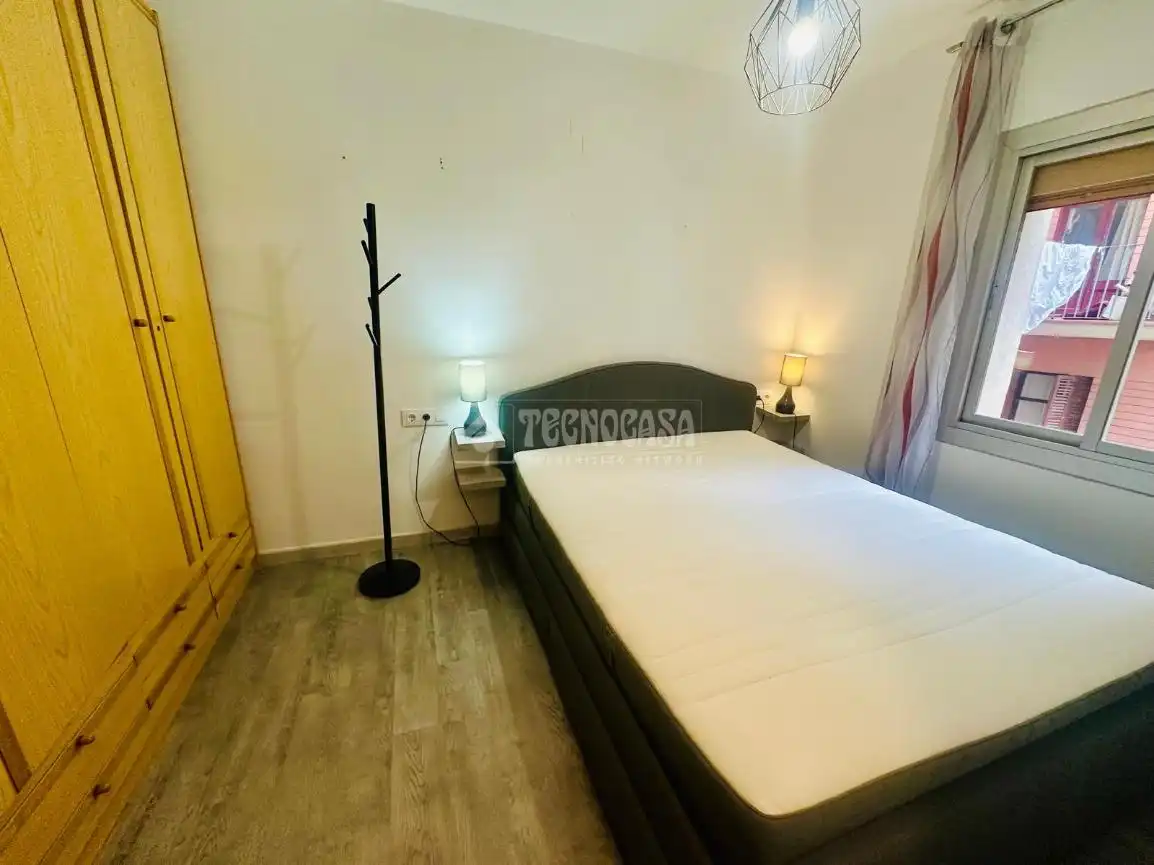 Habitación de Piso en venta en Barcelona con Calefacción y Balcón